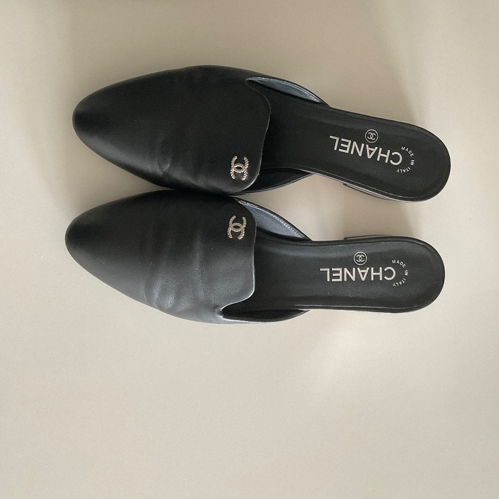 Chanel Black Leather Mules Size 41 - Picture 2 of 11